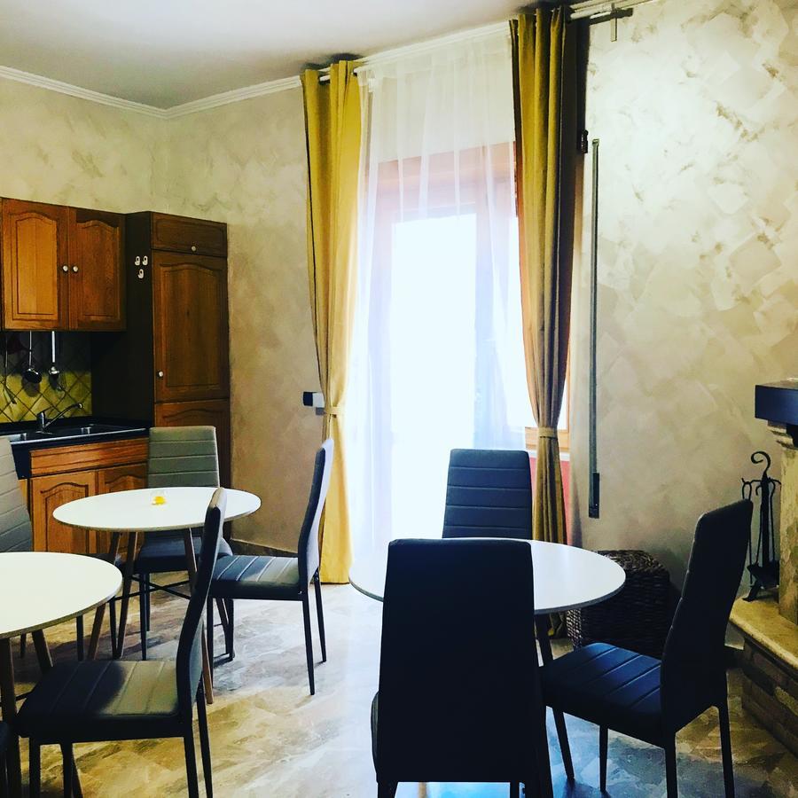 B&B Mo•Si Massa d'Albe Екстериор снимка