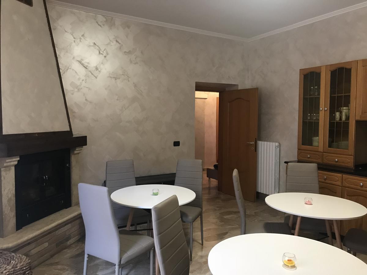 B&B Mo•Si Massa d'Albe Екстериор снимка